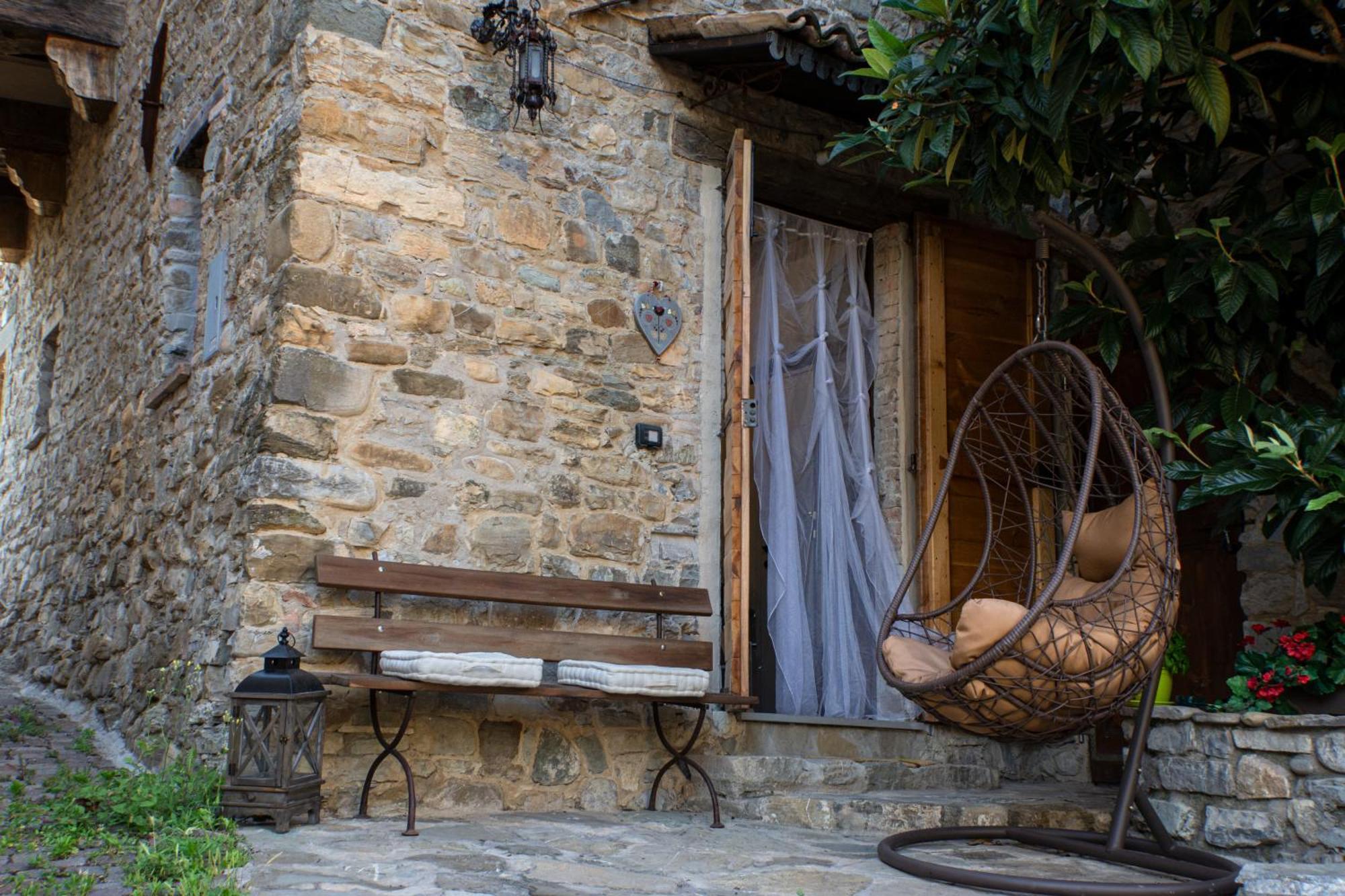 Apartamento Il Nido Di Matilde _Monolocale Design Sul Fiume_ Rossena Exterior foto